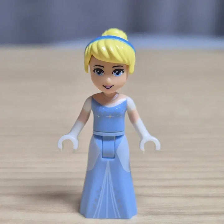 [BUNJANG] LEGO Disney Cinderella Minifigure / 레고 디즈니 신데렐라 미니피규어