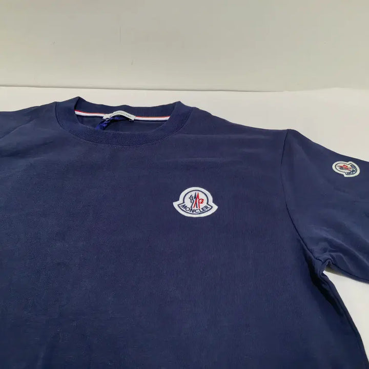 [BUNJANG] Moncler Round Neck T-Shirt Navy Size S / 몽클레어 반팔티셔츠 라운드넥 네이비 S사이즈