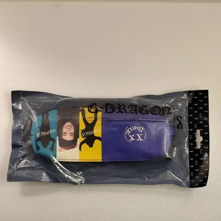 [BUNJANG] BIGBANG G-DRAGON Cutout Round Pencil Case Type 1 (Sealed) / [미개봉] 빅뱅 GD 절개 원형 필통 type1