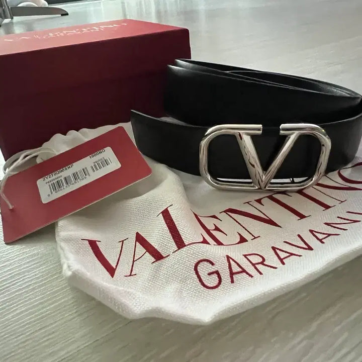 [BUNJANG] Valentino Garavani VLogo Signature Men&