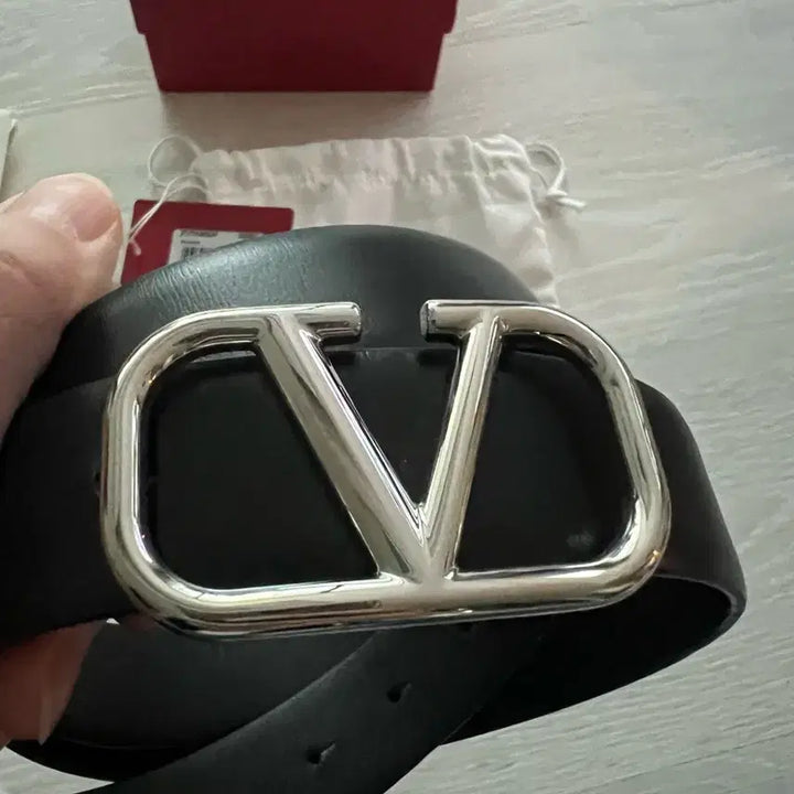 [BUNJANG] Valentino Garavani VLogo Signature Men&
