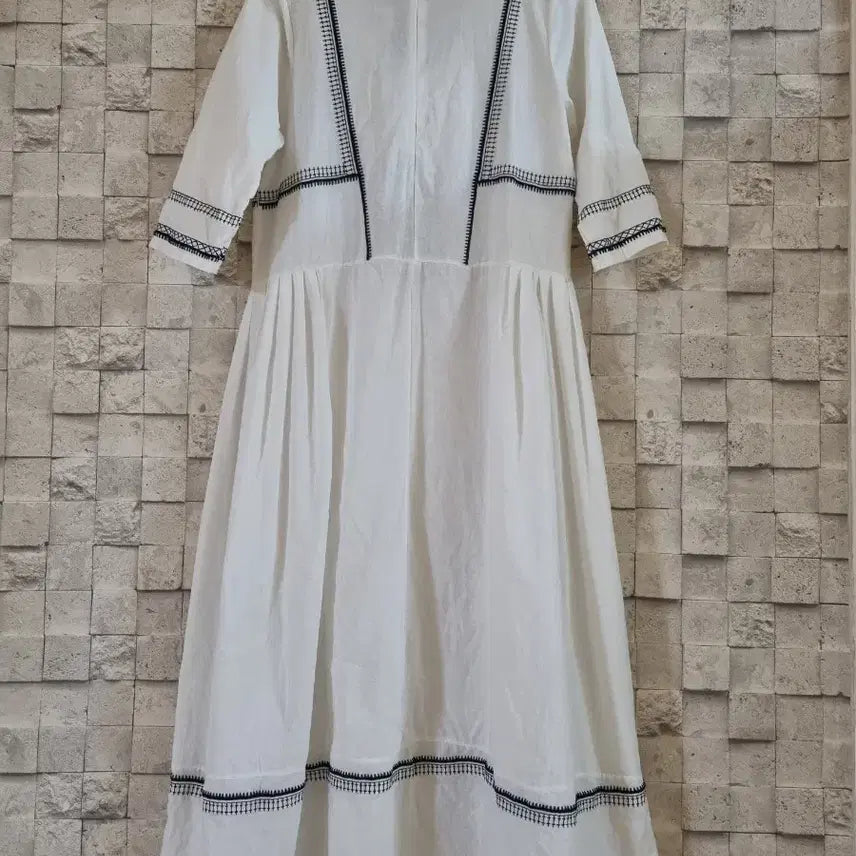 [BUNJANG] White Embroidery Linen Blend Long Dress / 화이트 자수 린넨혼방 롱원피스