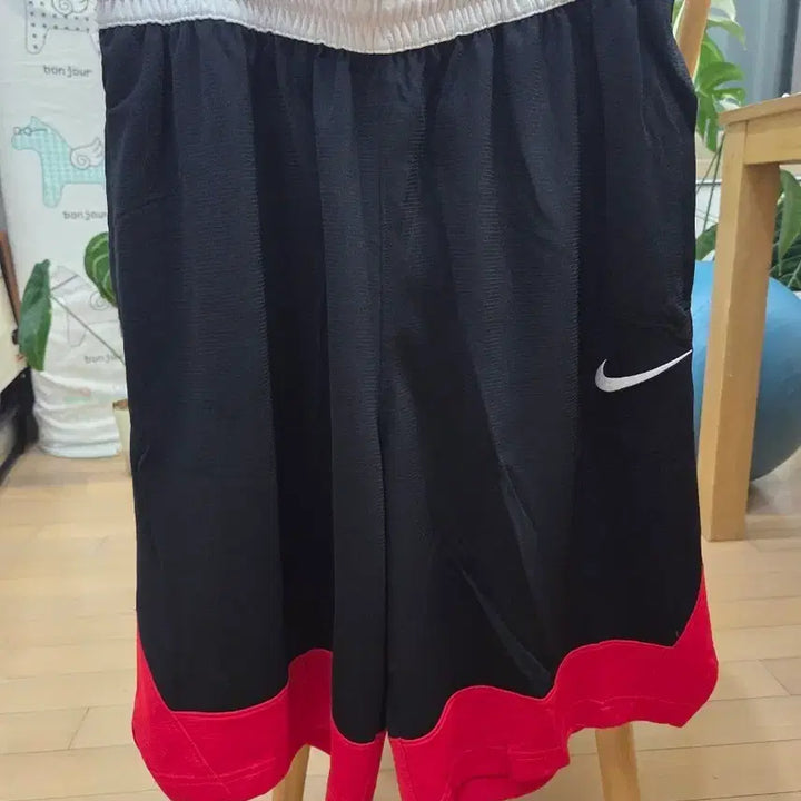 [BUNJANG] Nike Logo Athletic Shorts / 나이키 반바지 새상품