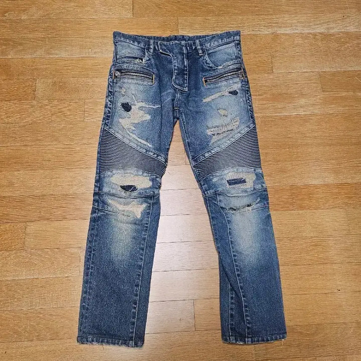 [BUNJANG] Balmain Distressed Wash Jeans (Size 31) / 발망 디스 데미지 워싱 청바지(31)