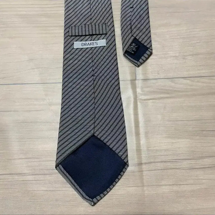 [BUNJANG] Drakes Regimental Tie / 드레익스 레지멘탈 넥타이