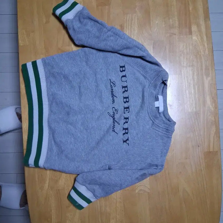 [BUNJANG] Burberry Gray Logo Sweatshirt T-Shirt - Size 3 / 버버리 그레이 맨투맨 티셔츠  3세