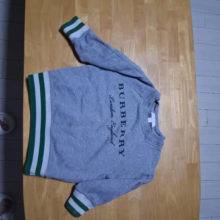 [BUNJANG] Burberry Gray Logo Sweatshirt T-Shirt - Size 3 / 버버리 그레이 맨투맨 티셔츠  3세