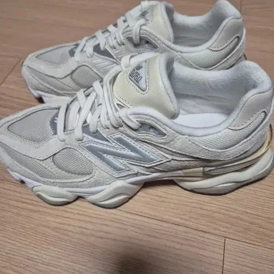 [BUNJANG] New Balance 9060 Sneakers Ivory / 뉴발란스 9060 아이보리 스니커즈