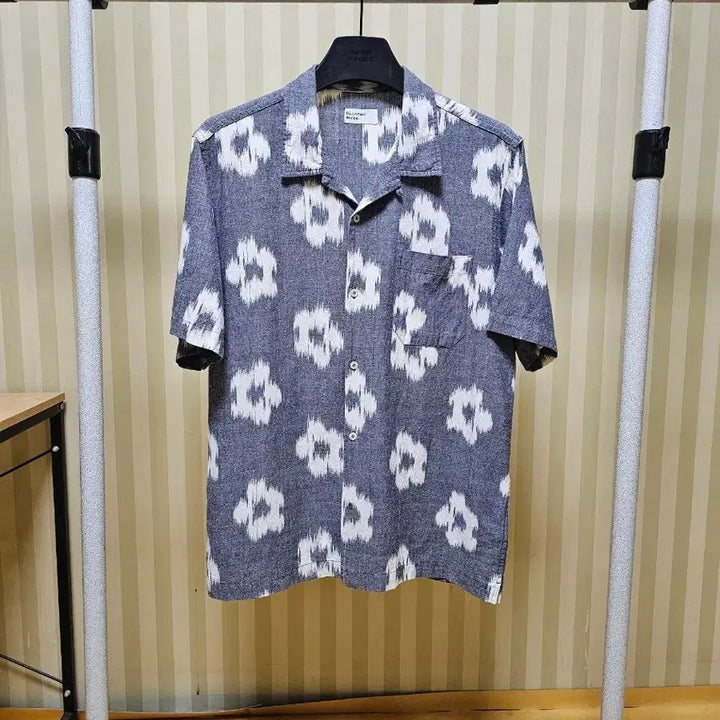 [BUNJANG] Universal Works Indigo Flower Camp Shirt Cotton / 유니버셜웍스 셔츠 코튼 L