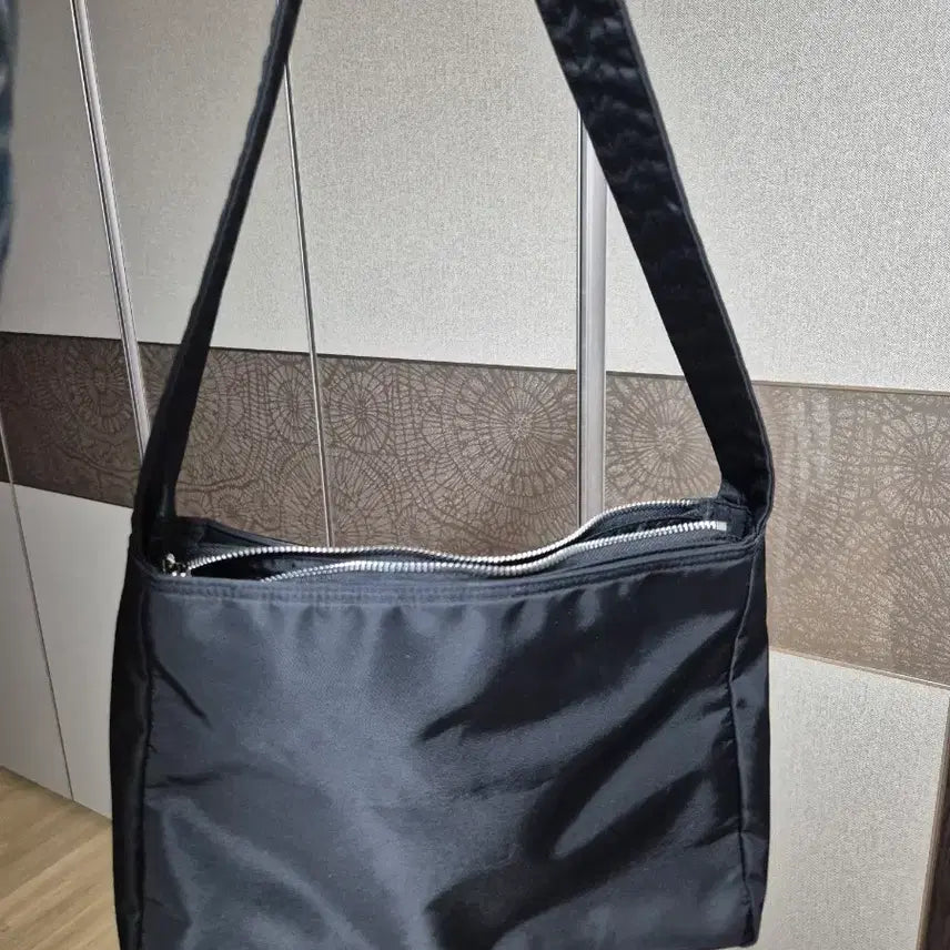 [BUNJANG] Mook &amp; Ebony Black Shoulder Bag / 무크앤에보니 블랙  숄더백