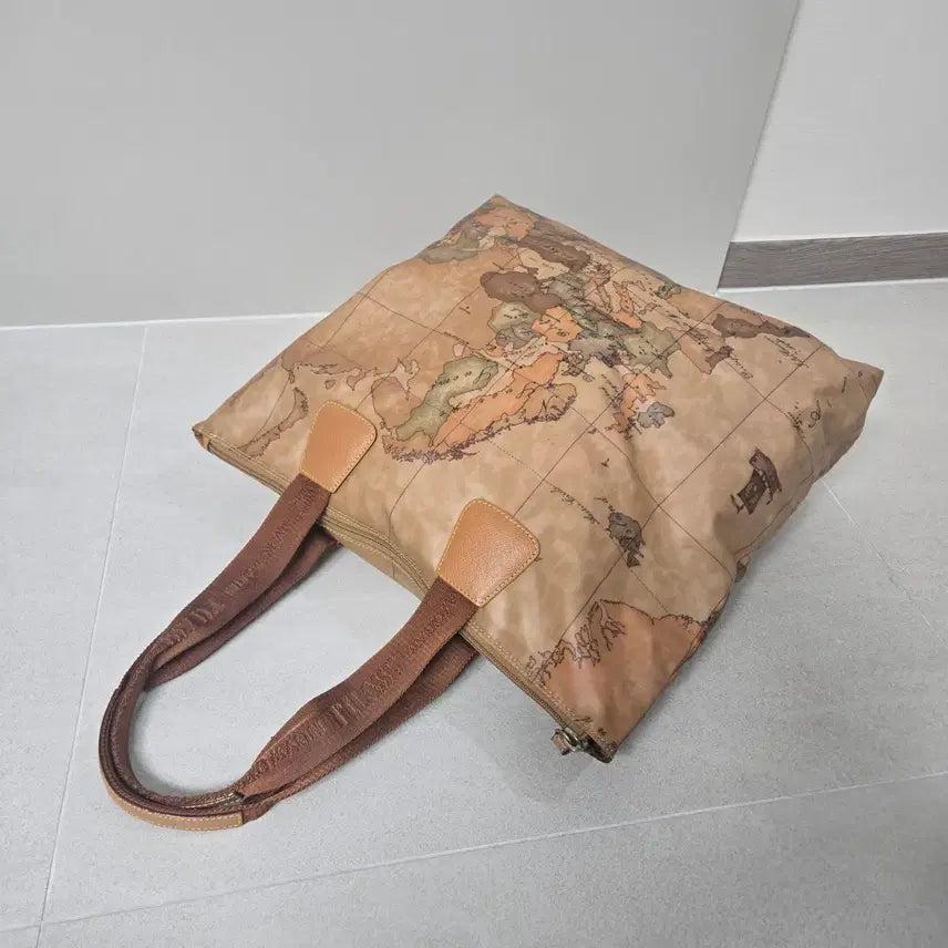 [BUNJANG] Martini Big Size World Map Pattern Tote Bag / 마르티니 빅사이즈 세계지도 패턴 토트백 남녀공용