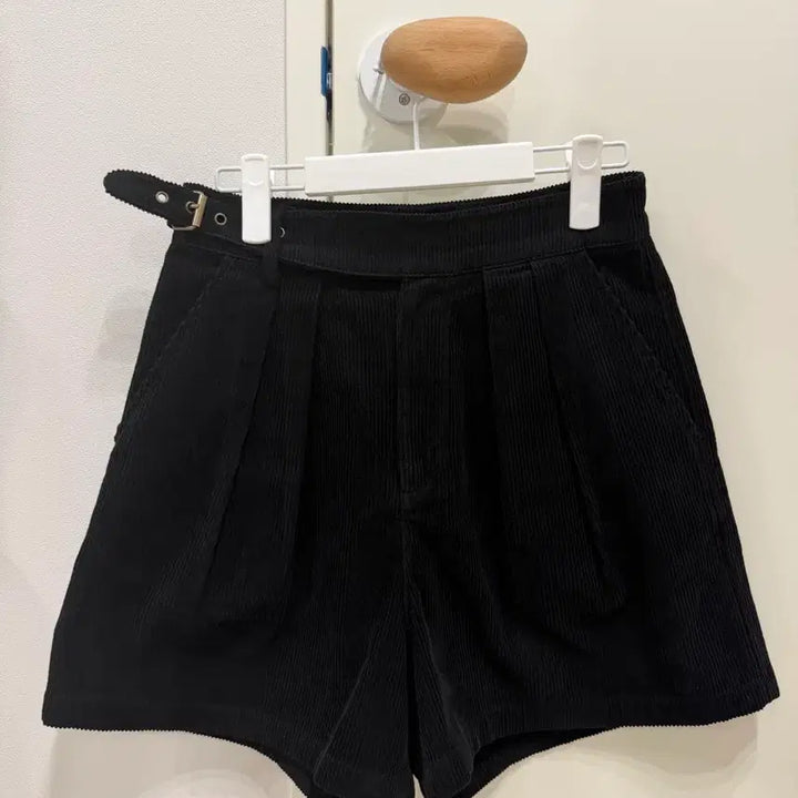 [BUNJANG] The Barnet Corduroy Shorts / [S] 더바넷 코듀로이 반바지
