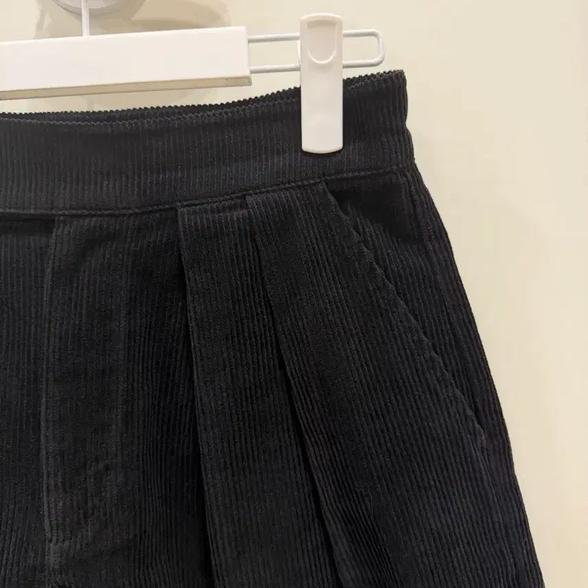 [BUNJANG] The Barnet Corduroy Shorts / [S] 더바넷 코듀로이 반바지
