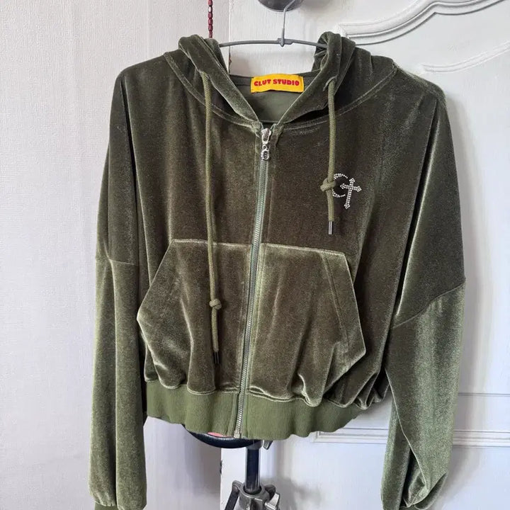 [BUNJANG] Clut Studio Velvet Hooded Zip-Up Green / Clut Studio 벨벳 후드 집업 그린
