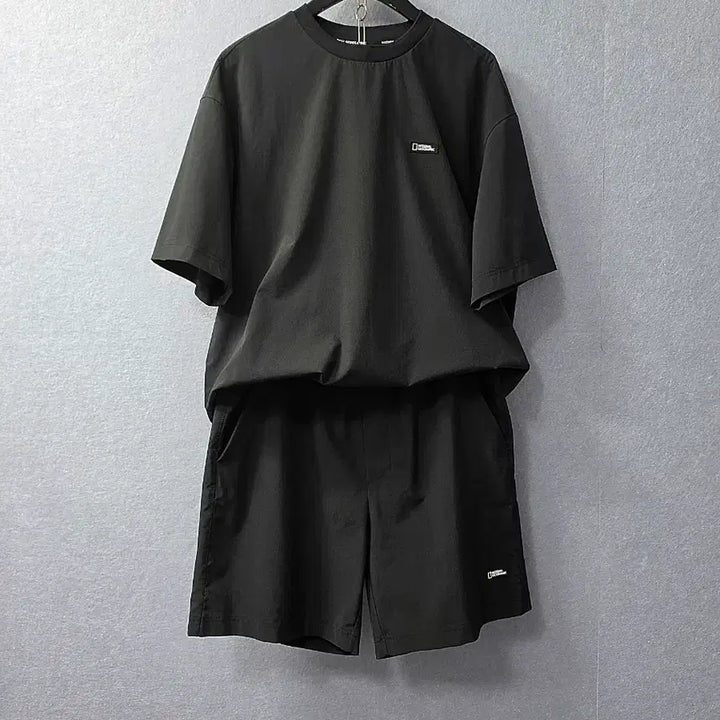 [BUNJANG] National Geographic Short Sleeve T-Shirt and Shorts Set - Black / 내셔널지오그래픽 반팔 티셔츠 반바지 세트 블랙