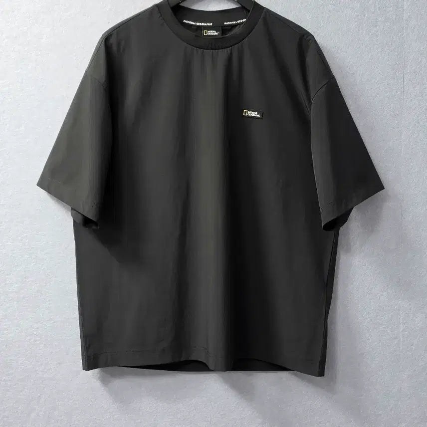 [BUNJANG] National Geographic Short Sleeve T-Shirt and Shorts Set - Black / 내셔널지오그래픽 반팔 티셔츠 반바지 세트 블랙