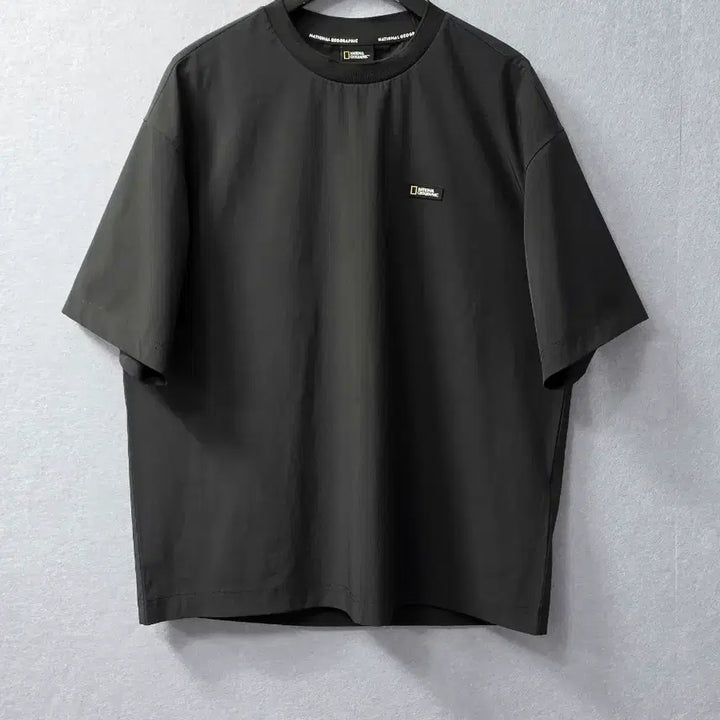 [BUNJANG] National Geographic Short Sleeve T-Shirt and Shorts Set - Black / 내셔널지오그래픽 반팔 티셔츠 반바지 세트 블랙