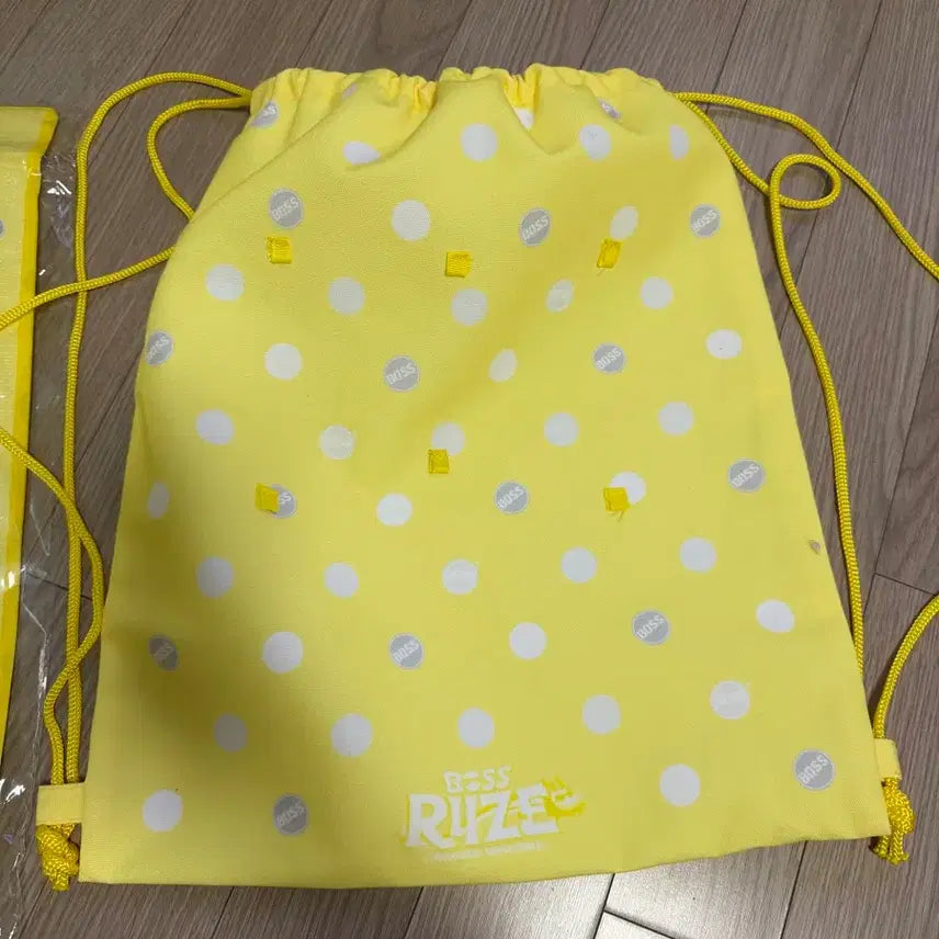 [BUNJANG] Boss Rise Shanghai Drawstring Bag with Doll Hanger Backpack / 단순개봉)상하이 보스라이즈 굿즈가방 짐색 인형걸이 백팩