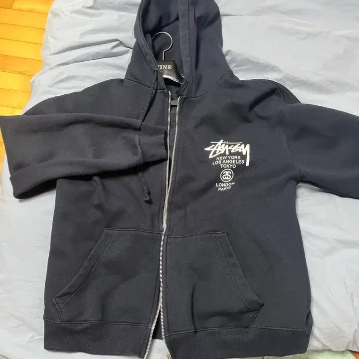 [BUNJANG] Stussy World Tour Navy Hooded Zip-Up Jacket / 스투시 월드투어 네이비 후드집업