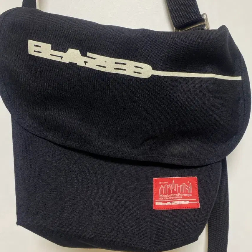 [BUNJANG] Manhattan Portage x Higher Music Messenger Bag / [MANHATTAN] 맨하탄포티지 메신저백 HIGHER MUSIC
