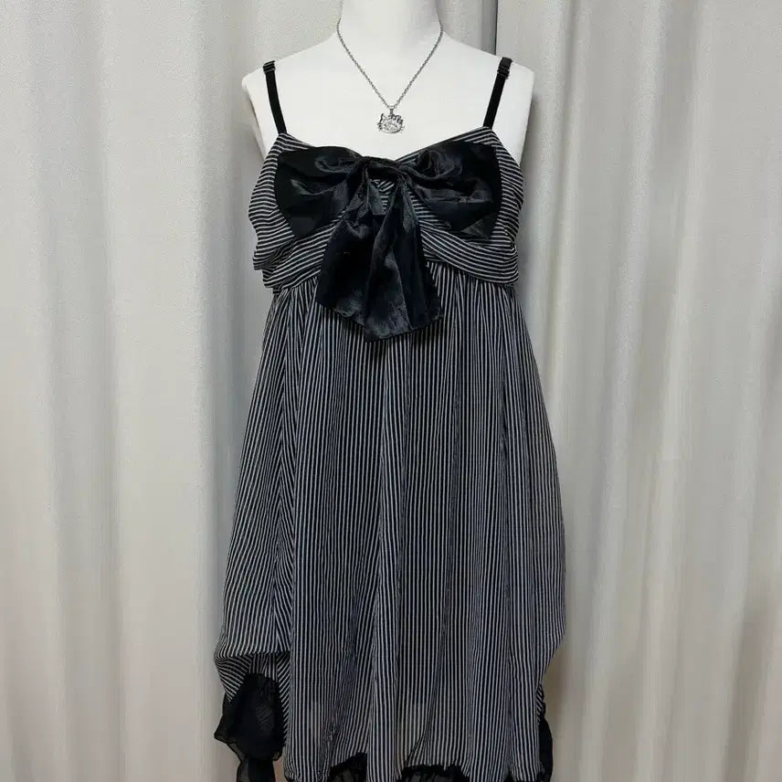 [BUNJANG] Black White Stripe Ribbon Dress / 블랙 화이트 스트라이프 리본 원피스 슬리브 오네 갸루 고스 로리 빈티지