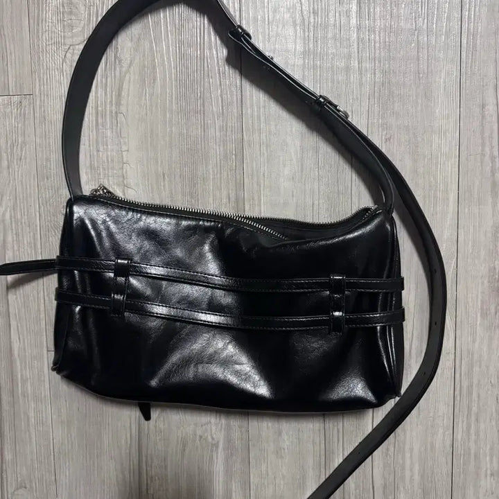 [BUNJANG] Matinkim Leather Bag / [마뗑킴] 레더백 (상태 좋아요)