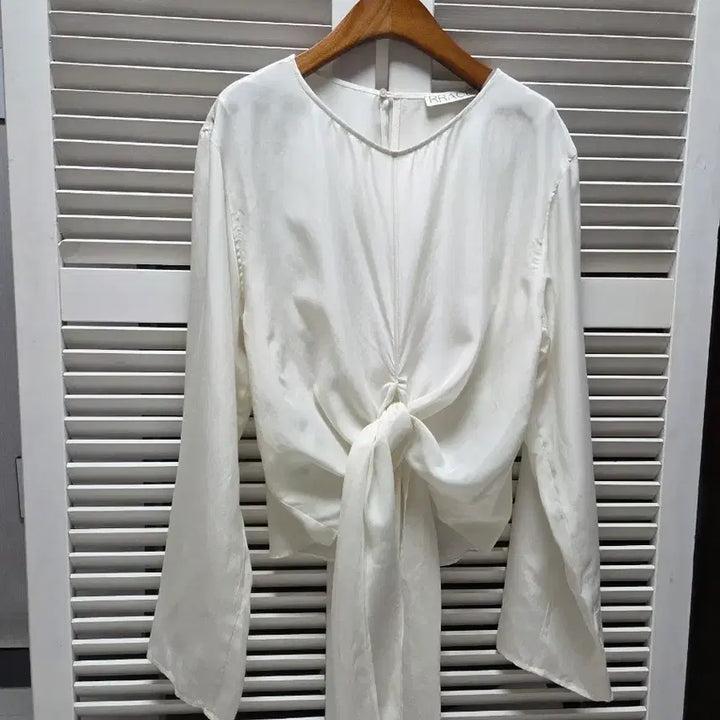 [BUNJANG] RRACE Lace Blouse / RRACE  레이스 블라우스 택채새상품