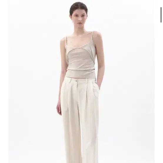 [BUNJANG] Avie Mua Two-Way Sleeveless Top / 아비에무아  투웨이 슬리브리스