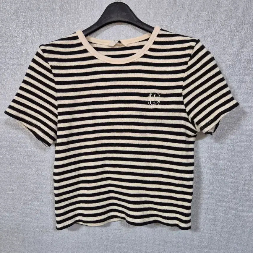 [BUNJANG] TOPTEN Crop Stripe Short-Sleeve T-Shirt / 탑텐 크롭 스트라이프 반팔티 55