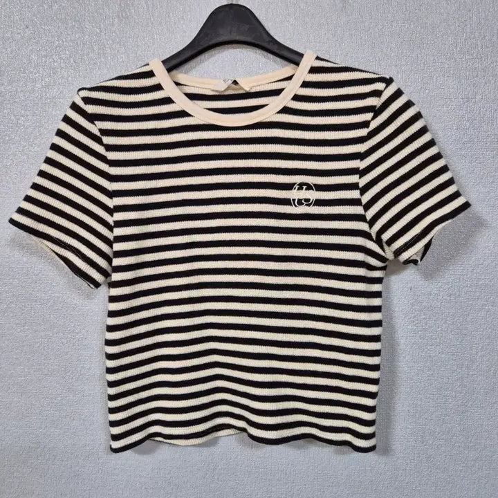 [BUNJANG] TOPTEN Crop Stripe Short-Sleeve T-Shirt / 탑텐 크롭 스트라이프 반팔티 55