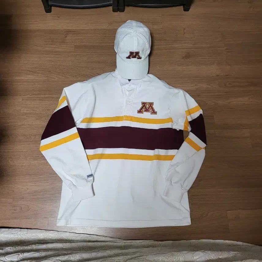 [BUNJANG] Minnesota University Barbarian Rugby T-Shirt &amp; Nike Baseball Cap Set / 일괄 미네소타 대학 바바리안 럭비 티셔츠 나이키 볼캡 모자 세트 셋업