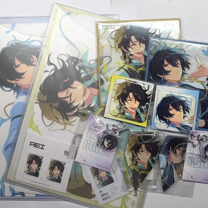 [BUNJANG] Ensemble Stars Sakuma Ray Rei &amp; Sakuma Rinne 9th Anniversary Color Board Badges &amp; Keyrings Set / 앙스타 사쿠마 레이 리츠 중스타 9주년 폴더 색지 뱃지 키링