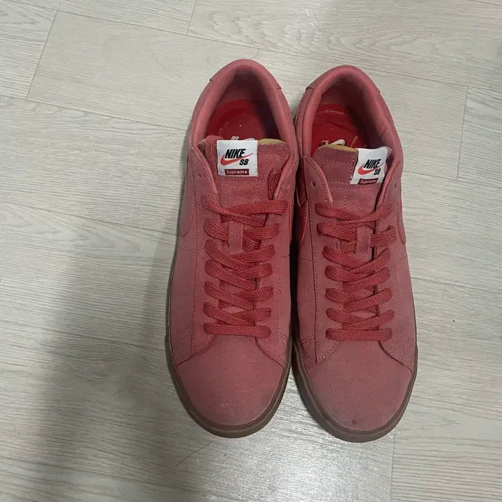 [BUNJANG] Supreme Nike SB Blazer Low Pink Suede Sneakers / 슈프림 나이키 sb 블레이져 로우