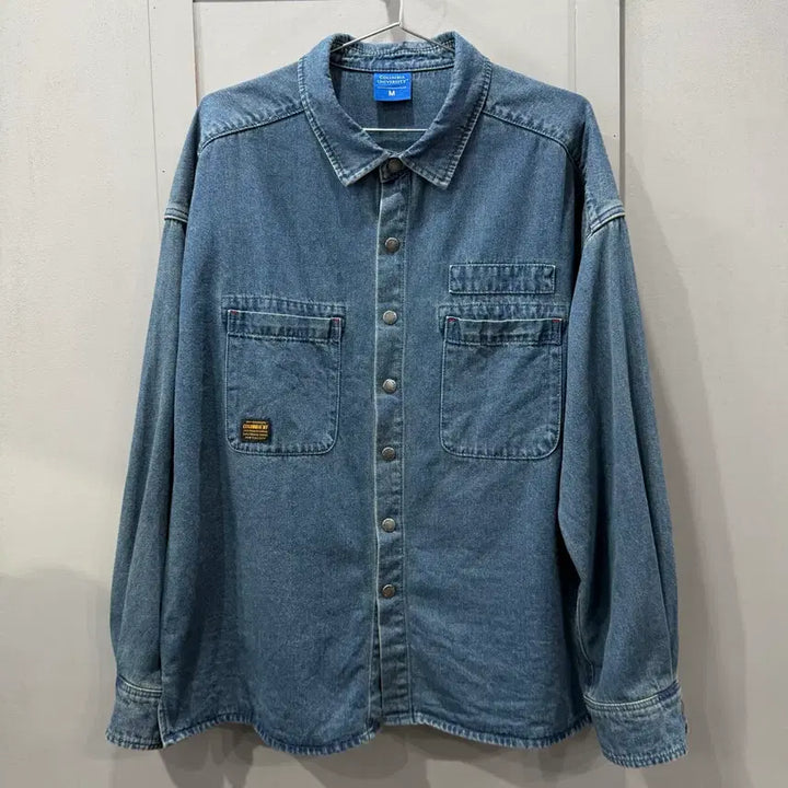 [BUNJANG] Columbia University Vintage Oversized Denim Shirt / M 컬럼비아 유니버시티 빈티지 오버핏 데님 셔츠 청남방