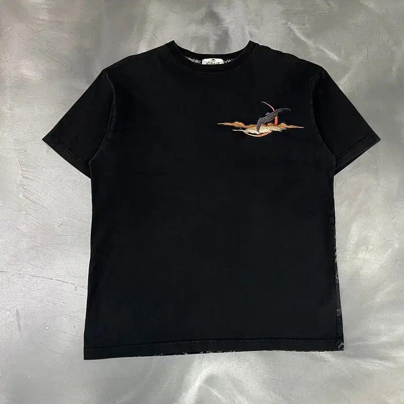 [BUNJANG] Karakuri Tamashii Embroidered Graphic T-Shirt / 카라쿠리 타마시 자수 프린팅 반팔티 y16618