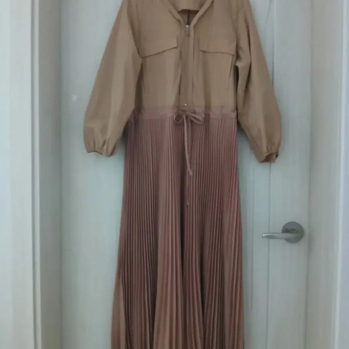 [BUNJANG] Lenibon Zip-up Pleated Long Dress / 레니본 집업 주름 롱 원피스