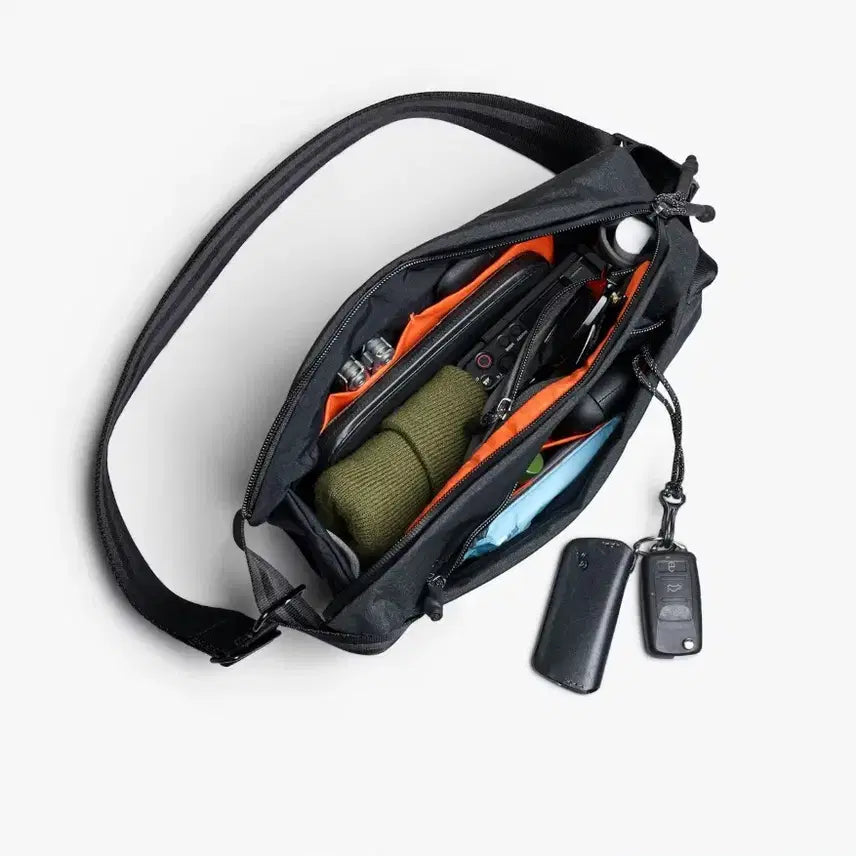 [BUNJANG] Bellroy Carryology Essential Sling Bag Black / 벨로이 캐리올로지 에센셜 슬링백 블랙 팝니다.
