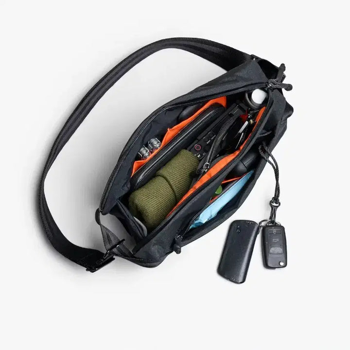 [BUNJANG] Bellroy Carryology Essential Sling Bag Black / 벨로이 캐리올로지 에센셜 슬링백 블랙 팝니다.