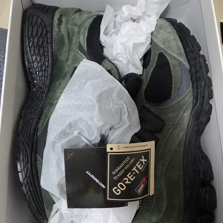 [BUNJANG] JJOUND 2002r Gore-Tex Sneakers (270mm) / 뉴발란스x자운드 2002r 270