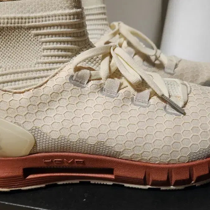 [BUNJANG] Under Armour HOVR Reactor Mid Sneakers Beige / 235추천 언더아머 호버 리액터 미드,상태굿