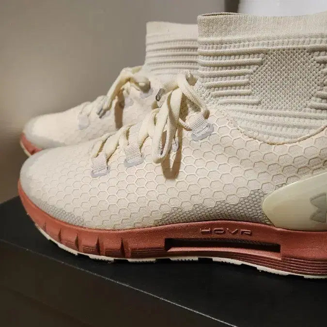 [BUNJANG] Under Armour HOVR Reactor Mid Sneakers Beige / 235추천 언더아머 호버 리액터 미드,상태굿