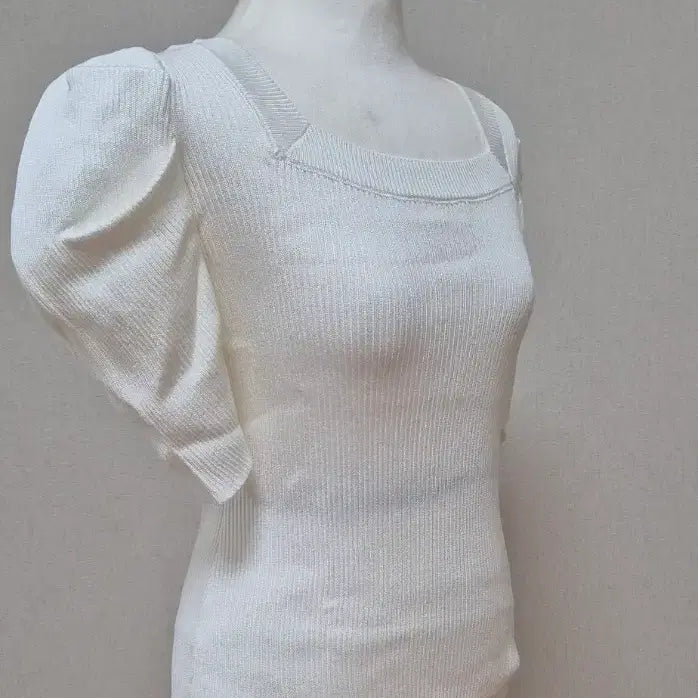[BUNJANG] Puff Sleeve Ribbed Knit Short Sleeve Top / 퍼프소매 골지 니트 반팔 새상품