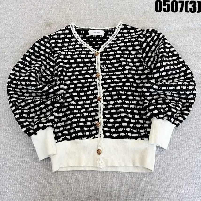 [BUNJANG] Black and White Pattern Knit Cardigan / 블랙 앤 화이트 패턴 니트 가디건 0507