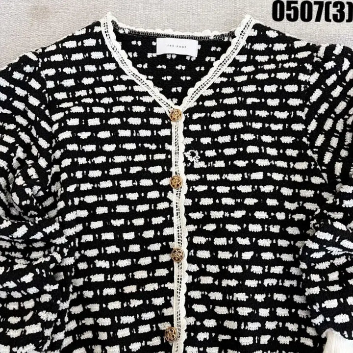 [BUNJANG] Black and White Pattern Knit Cardigan / 블랙 앤 화이트 패턴 니트 가디건 0507