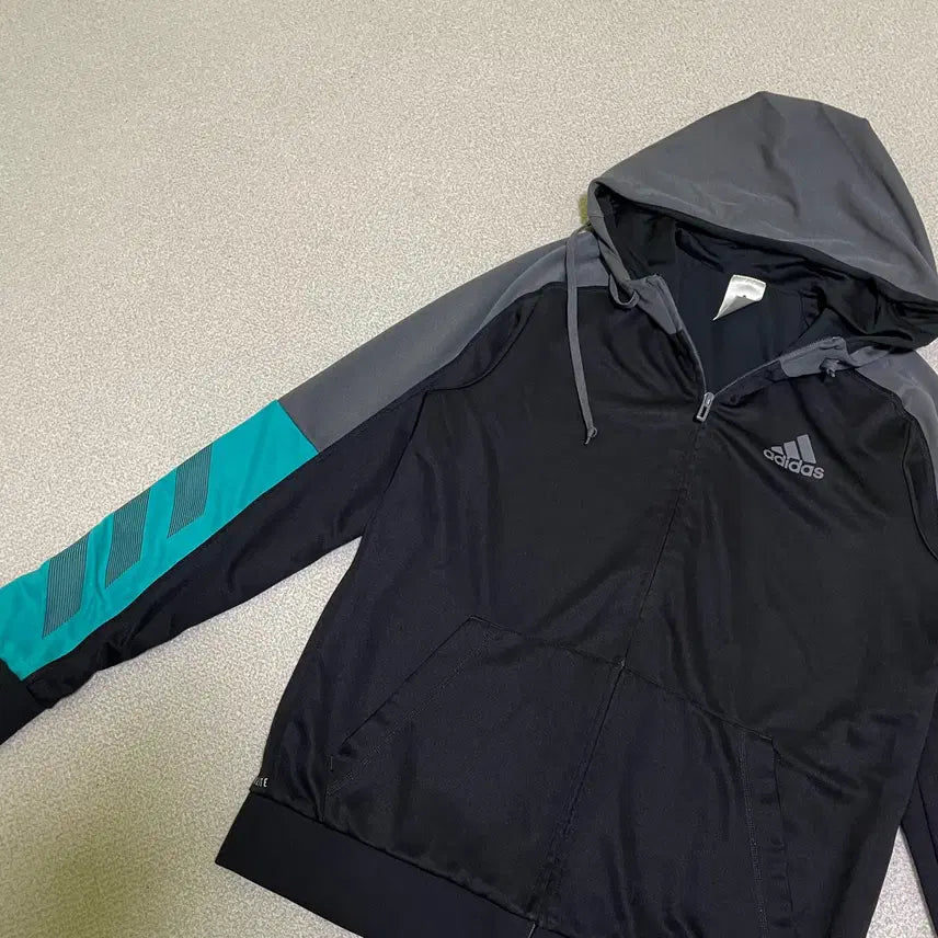 [BUNJANG] Adidas Functional ACT Hoodie Zip-Up M / M 아디다스 기능성 ACT 후드집업 N.1111