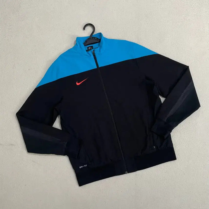 [BUNJANG] Nike Training Zip-Up Top L / L 나이키 트레이닝복 집업 상의 B.3747
