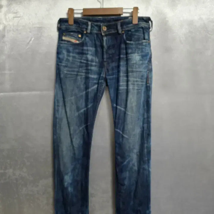 [BUNJANG] Diesel Washed Denim Jeans / 디젤 워싱 데님 청바지