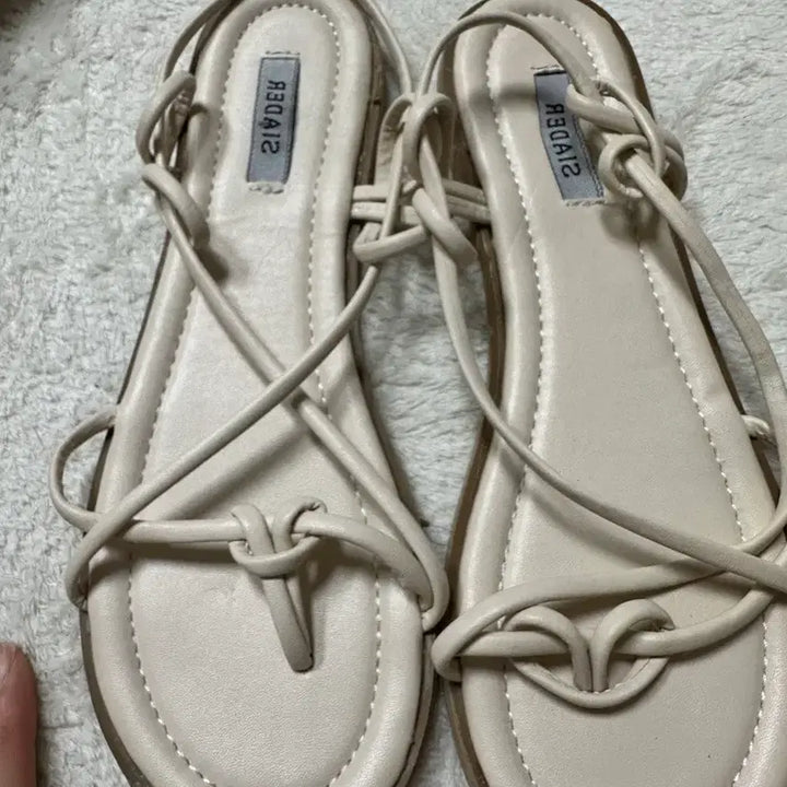 [BUNJANG] Strap Sandals - Ivory (Recommended Size 250) / 끈 샌들 아이보리.250추천