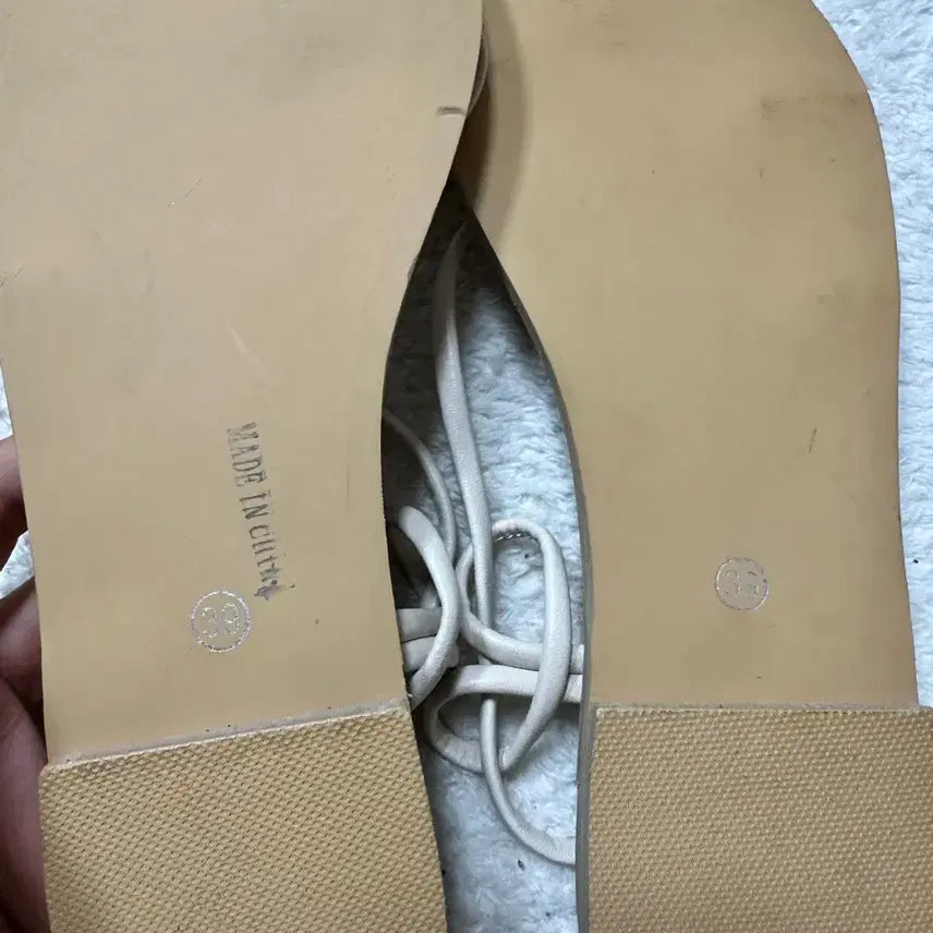 [BUNJANG] Strap Sandals - Ivory (Recommended Size 250) / 끈 샌들 아이보리.250추천