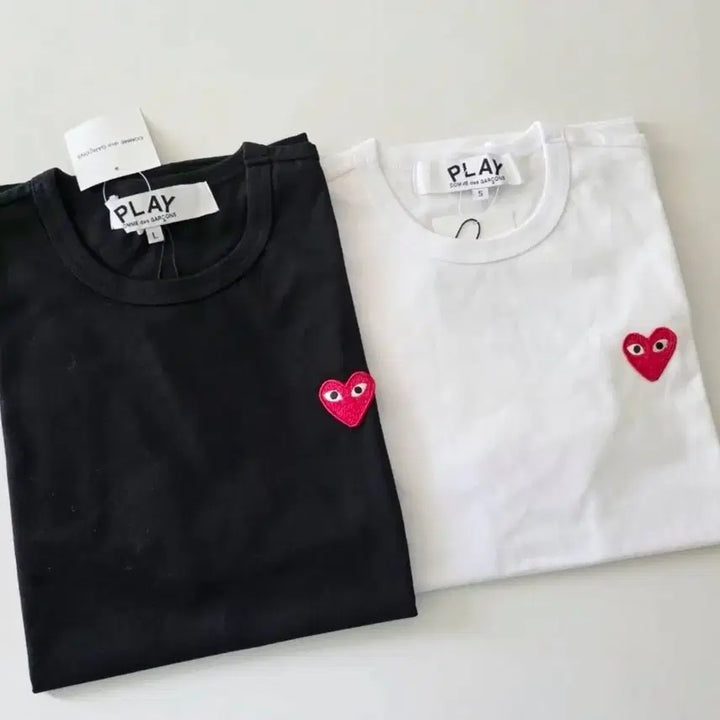 [BUNJANG] Comme des Garçons Red Heart Logo T-Shirt / 정품/무료배송) 꼼데가르송 레드와펜 반팔티 , 블랙 화이트